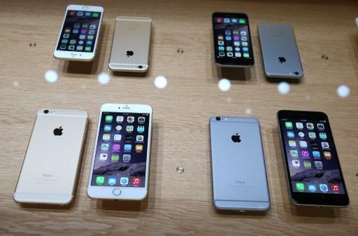 發表會現場亦備有 iPhone 6 與 iPhone 6 Plus 展示 (圖:AFP)