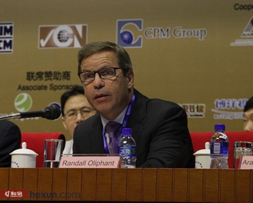 世界黃金協會主席randall oliphant