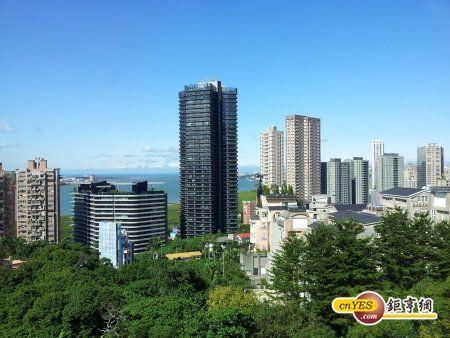 淡水紅樹林水岸第1排景觀條件佳，視野寬闊，已多次出現大量推案。(鉅亨網記者曹逸雯攝)