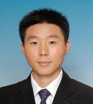 銀河證券農林牧漁行業首席分析師吳立：畢業於中央財經大學，碩士學位。在中糧集團從事多年農產品期貨操盤、研發工作，2010年6月份至今從事農林牧漁行業研究。2012年入圍金牛獎、水晶球獎、新財富最佳分析師評選，2013年榮獲新財富最佳分析師第top5，2014年榮獲21金牌分析師第一名。。