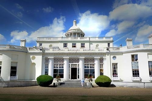 2. 白金漢郡，斯托克伯吉斯：斯托克公園 (stoke park)