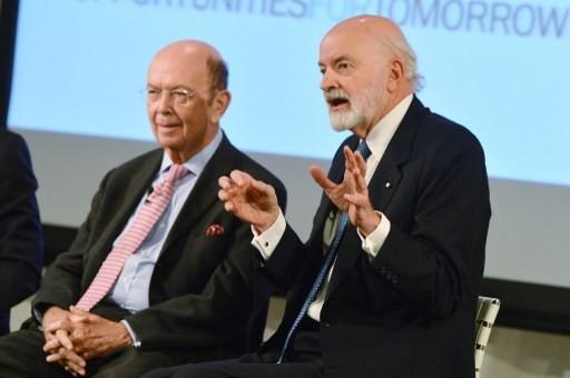 Wilbur Ross (左) 認為該是美股獲利了結的時候了    (圖:AFP)
