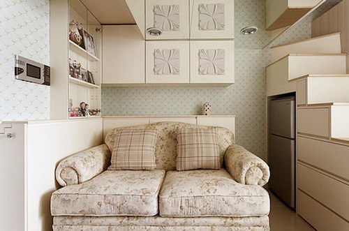 和室地板架高成45公分地地面空間，是深又寬地收納好空間。