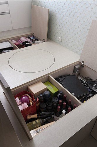 衛浴和室旁地浴室採以乾溼分離設計，充足地採光讓空氣更加流通。