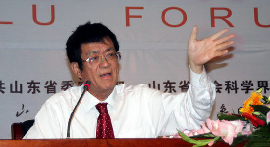 謝百三，復旦大學管理學院教授、博士生導師，我國著名的金融證券專家（資料圖）