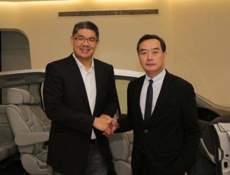 嚴凱泰與連勝文會面，並允諾將會全力相挺。