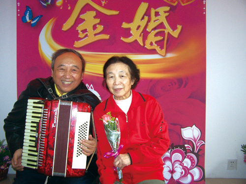 最快樂幸福的人：記原空政文工團國家一級演奏員任士榮 