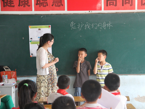 2014年5月26日,孫雪梅懷孕7個多月，在昌平金榜園打工子弟學校上防性侵課