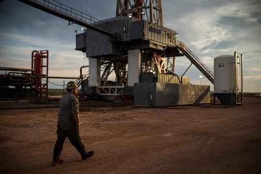 美國頁岩油井。(圖:AFP)