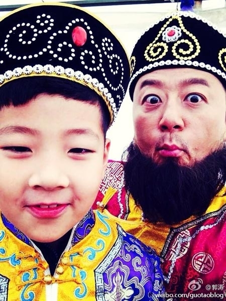 郭濤、石頭變草原父子（圖片來源：新浪微博）
