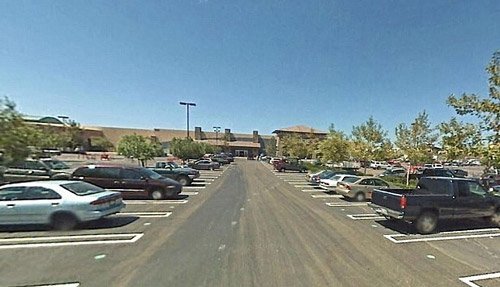 一顆顆善良的心就這樣被利用了。也難怪有朋友調侃過，累死累活過日子，支撐不住了就去做乞丐。