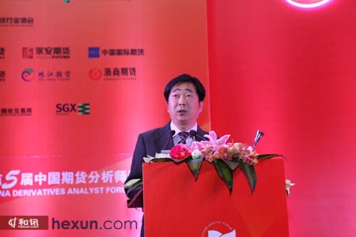 原證監會期貨二部副主任馮博出任大商所總經理