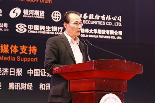 國務院參事、國務院發展研究中心金融研究所名譽所長夏斌 