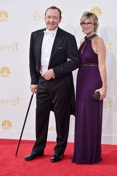 《紙牌屋》男主角Kevin Spacey與同業友人Ashleigh Banfield (圖:AFP)