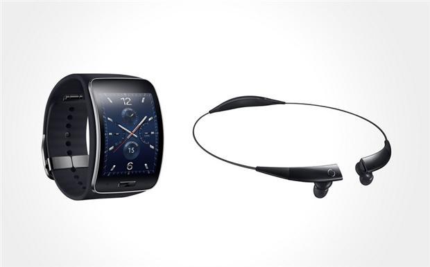 三星藍芽耳機，備配磁鐵可當成項鍊配戴。(圖片來源：CNN取自三星官網)