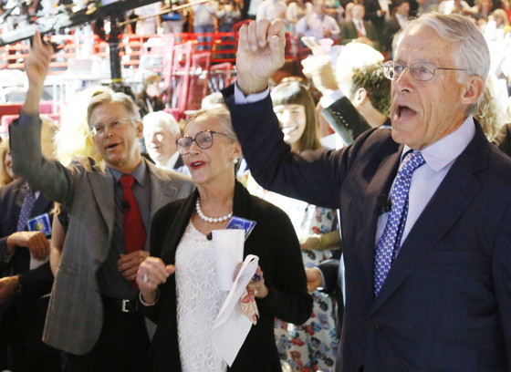 金錢鋪就的無冕王朝:走進美國八大財富家族