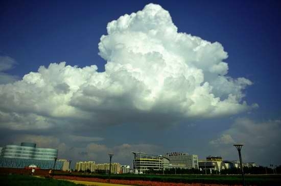 震撼實拍鄂爾多斯鬼城 一片片空房嘆為觀止