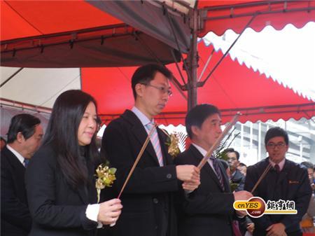 台北資訊園區今舉行上樑典禮，鴻海集團旗下三創數位公司董事長郭守正(右二)親自出席。(鉅亨網記者葉家瑋攝)