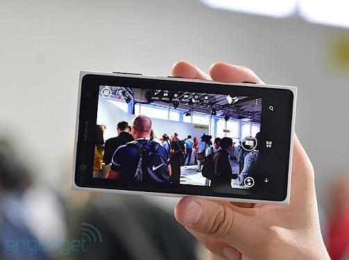 諾基亞4100萬像素相機的智慧手機Lumia 1020。(圖：engadget)