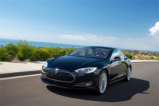 名貴電動車Tesla Model S藍色款。(圖：官網)