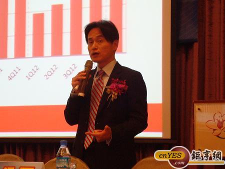 元太發言人陳彥松表示，第1季稅後淨損4.92億元，每股淨損0.46元。(鉅亨網記者黃佩珊攝)