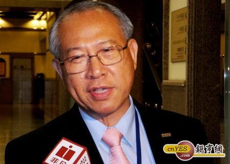 上銀董事長卓永財今天表示正比照新加坡子公司資本額於韓國水源市覓地籌設子公司。(鉅亨網記者尹慧中攝)