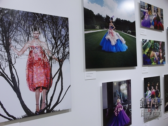 Dior Couture Patrick Demarchelier攝影展(圖片來源：鉅亨時尚）