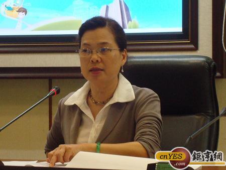 經濟部智慧局長王美花宣布將封鎖重大侵權網站。(鉅亨網記者黃佩珊攝)