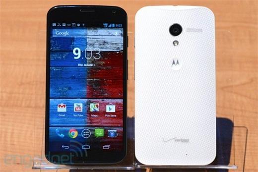 摩托移動新旗艦智慧手機Moto X。(圖：engadget)