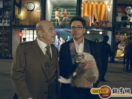 宏達電請鋼鐵人小勞勃道尼(右)代言。(照片由宏達電提供)