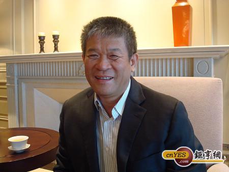 創見董事長束崇萬表示，記憶體模組二、三線廠商會被淘汰。(鉅亨網記者黃佩珊攝)