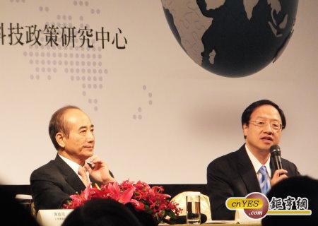 行政院長江宜樺今(2)日與立法院長王金平共同出席「2013年生醫產業總評記者會」。(鉅亨網記者尹慧中攝)