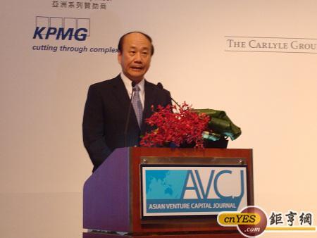 經濟部長張家祝今日表示，現在正是投資台灣、創造利潤的最佳時機。(鉅亨網記者黃佩珊攝)