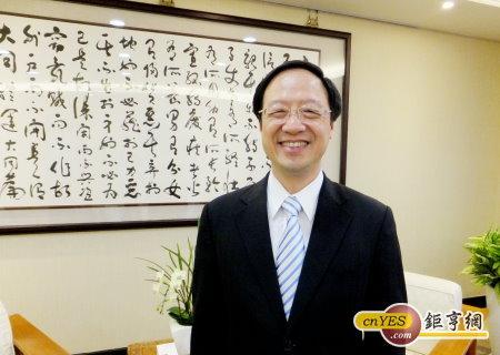 行政院長江宜樺今天接受鉅亨網專訪提及施政理念與回應不動產市場議題。(鉅亨網記者尹慧中攝)