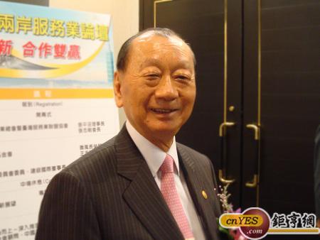 商總理事長張平沼說，以前大陸有如大石般擋在門前，現已挪開。(鉅亨網記者黃佩珊攝)