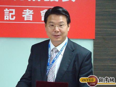 璨圓董事長簡奉任指出，和三安光電策略聯盟可協助璨圓拓展大陸市場。(鉅亨網記者黃佩珊攝)