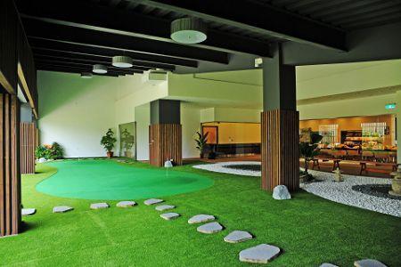 LEXUS民族營業所，打造200坪的綠化造景空間。(圖：和泰車提供)