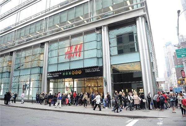 瑞典服飾品牌 Hennes & Mauritz 1 年門市增加近 400 間 (圖:AFP)