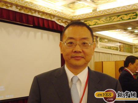 華邦電董事長焦佑鈞表示，華邦電追求穩定獲利，市場DRAM漲跌對華邦影響微乎其微。(鉅亨網記者黃佩珊攝)