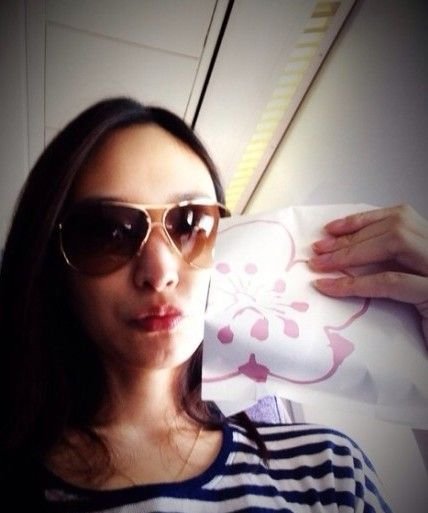 懷孕4月吳佩慈曬孕婦嘔吐袋 好友誤認漢堡(圖)