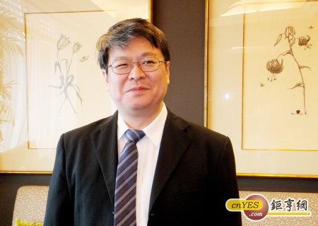 綠能總經理林士源指出，將在PV Taiwan推3新品搶市，最高效率19.0%。(鉅亨網記者尹慧中攝)