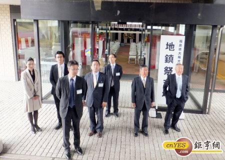 日本坪井工業社長坪井晴雅率團參與動土儀式。(鉅亨網記者尹慧中攝)
