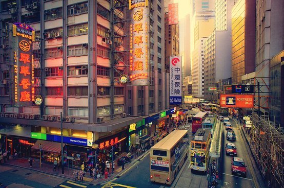 香港今起暫停投資移民 要“才”不要“財”