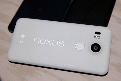 Google 發表多款新產品，包括智慧型手機 Nexus 5X 與 6P 。 (圖:AFP)