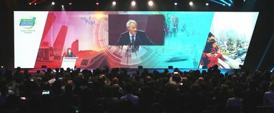 米其林挑戰賽:2014年11月11-14日,第十二屆米其林必比登挑戰賽在成都舉行,本屆挑戰賽主要活動包括開閉幕儀式、TED大會、小組研討會、車輛技術測試及拉力賽、試乘試駕、技術展示和巡遊等,彙集3000餘位中外專業人士參會。該賽曾於2004年和2007年兩次在中國上海舉辦,成都成為中國首個舉辦該活動的西部城市。 米其林挑戰賽:2014年11月11-14日,第十二屆米其林必比登挑戰賽在成都舉行,本屆挑戰賽主要活動包括開閉幕儀式、TED大會、小組研討會、車輛技術測試及拉力賽、試乘試駕、技術展示和巡遊等,彙集3000餘位中外專業人士參會。該賽曾於2004年和2007年兩次在中國上海舉辦,成都成為中國首個舉辦該活動的西部城市。