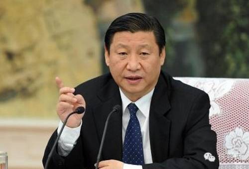 當時，俠客島文章分析稱：“如果說今天有什么事情出人意料的話，那就是習近平昨天還在南京接見四國領導人，今天就在北京了。如果有什么事情更讓人意外的話，那就是習近平在北京主持召開了中央全面深改領導小組第四次會議，並通過了一個叫《關於推動傳統媒體和新興媒體融合發展的指導意見》的檔案。”