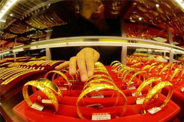 中國的金飾舖 (圖:AFP)