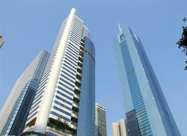 2、高方不遠處有高大建筑物的不要買(阻擋陽氣，陰勝陽衰).