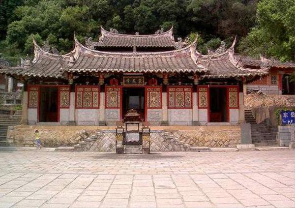 3、臨近廟宇、骨灰堂、墳場、寺院、古墓的不要買(陰氣太盛).