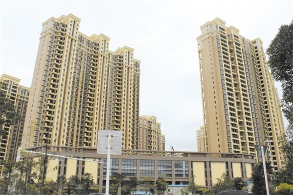 20世紀50年代中期,美國的聖路易斯市曾建造了一個貝魯特·伊哥高層居住區。這是一個有33棟樓房、每棟樓有11層高的住宅區,小區因被譽為優秀的現代建筑而獲得國際大獎。但是,入住這個小區的民眾表示,自己會常常做噩夢、失眠、 煩躁不安。